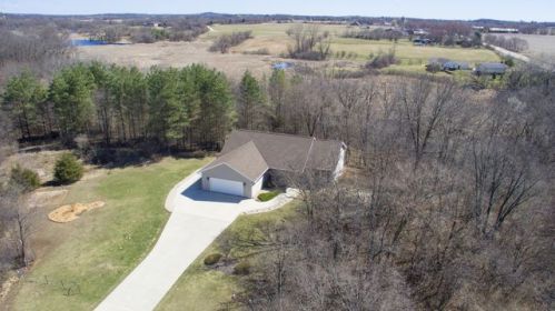 34430 High Dr, East Troy, WI 53120-9623