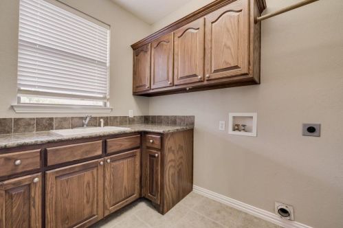 3150 Pelican Way, Midlothian TX  76065-7925 exterior