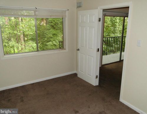 12658 Dara Dr, Woodbridge VA  22192-2758 exterior