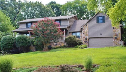 8624 Dalemere Dr, Knoxville, TN 37923-6833