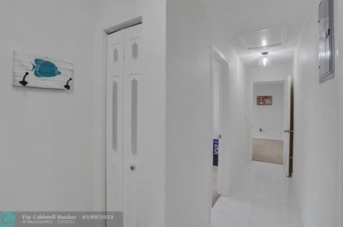 305 4th Ter, Dania Beach FL  33004-4714 exterior