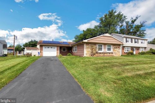 14 Normandy Ln, Willingboro NJ  08046-1308 exterior