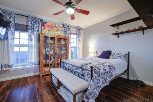 10956 Calle Oro Verde, Valley Center CA  92082-4201 exterior