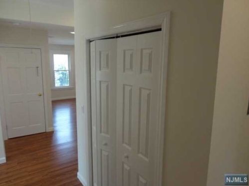 72 Brk Ave, Englewood NJ  07631-1735 exterior