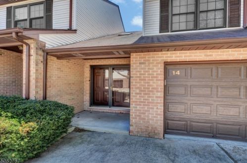 14 Jennifer Ct, Lebanon, NJ 08833-2111