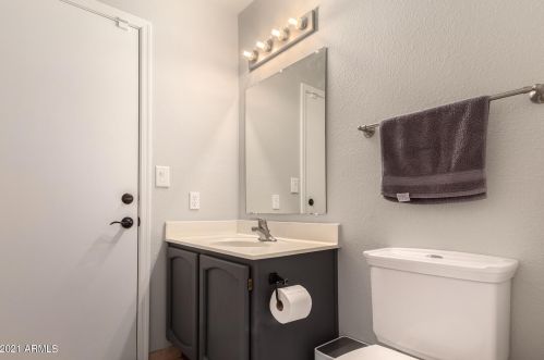 1925 Behrend Dr, Phoenix AZ  85024-1242 exterior