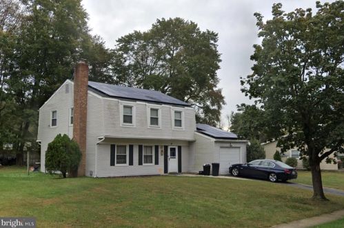 96 Twin Hill Dr, Willingboro, NJ 08046-3726
