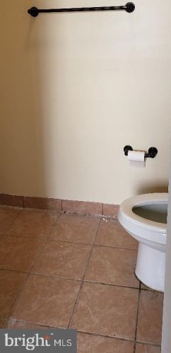 109 34 St, Camden NJ  08105-2504 exterior