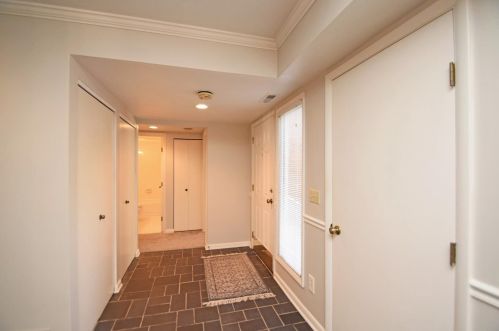 3469 Forestoak Ct, Cincinnati, OH 45208-1842