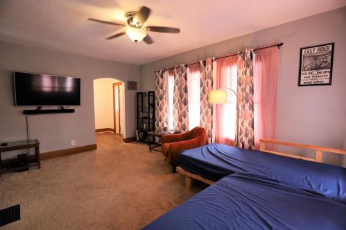 30 Eastern Ave, Covington KY 41018-1922 exterior