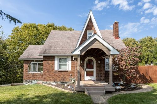 2054 Washington Blvd, Glassport, PA 15045-1236