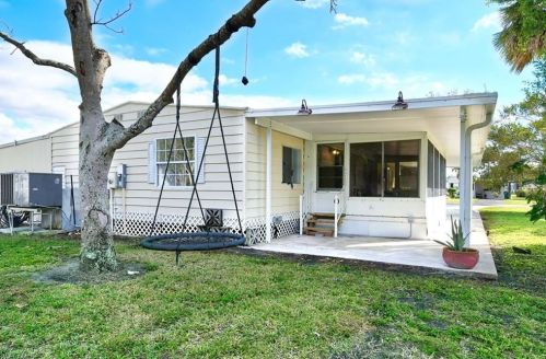 23 Derhenson Dr, Naples FL  34114-8202 exterior