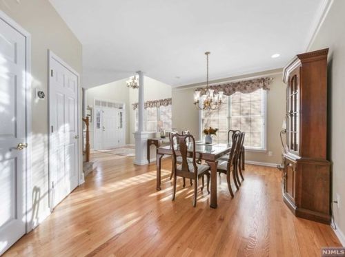 5 River Dell, Oakland NJ  07436-2302 exterior