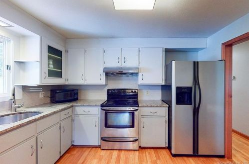 46 Sabin St, Putnam CT  06260-1842 exterior