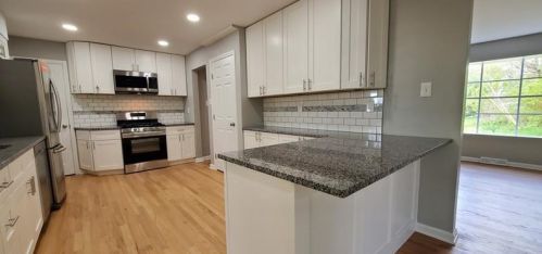 6332 Jack St, Finleyville, PA 15332-1008