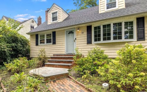 195 Melville Rd, Huntington Station, NY 11746-7626