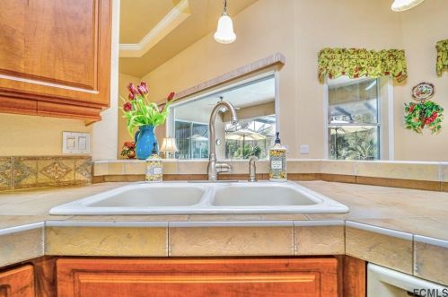 1422 Dolph Cir, Ormond Beach FL 32174-2891 exterior