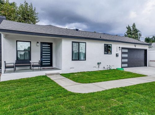 295 Poppyfields Dr, Altadena CA  91001-4837 exterior