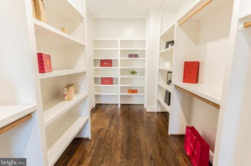 2219 Westmoreland St, Falls Church VA  22043-1701 exterior