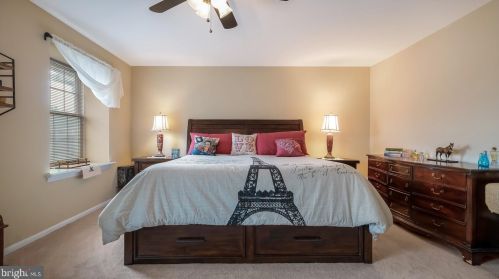 706 Springhouse Ct, Lansdale PA 19446-4350 exterior