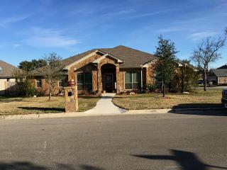 3302 Ten Bits Dr, Morgans Point, TX 76513-1066