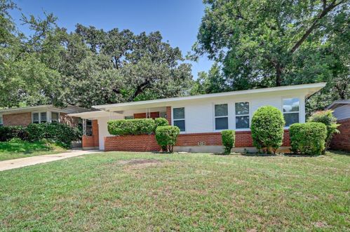 6213 Woodbine Dr, Fort Worth, TX 76112-5574