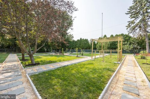 1700 Morgan Ln, Collegeville PA  19426-2859 exterior