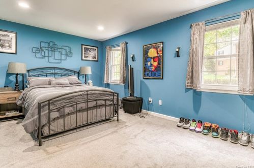 7 Essex Ln, Airmont, NY 10901-7431