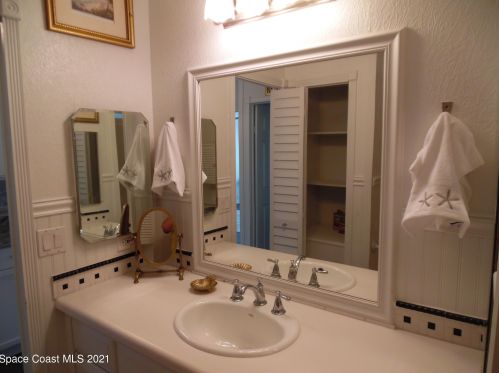 575 Marlin Cir, Sebastian FL  32976-2403 exterior