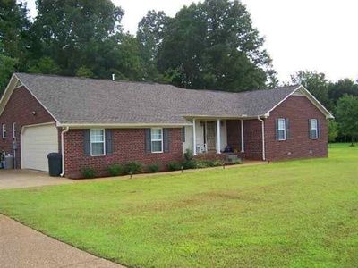 57 Battleground Dr, Parker Crossroads, TN 38388-7529