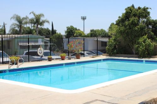 1155 Riverside Ave, Rialto CA  92376-7524 exterior