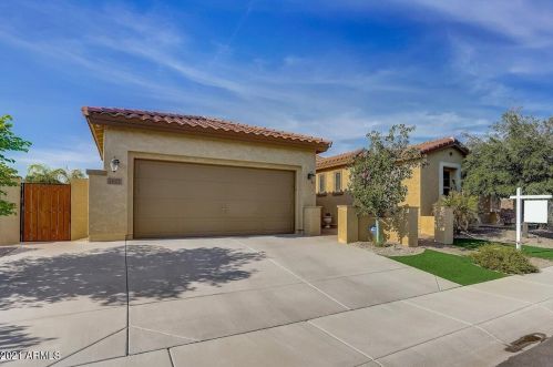 3672 San Carlos Pl, Chandler, AZ 85249-2027