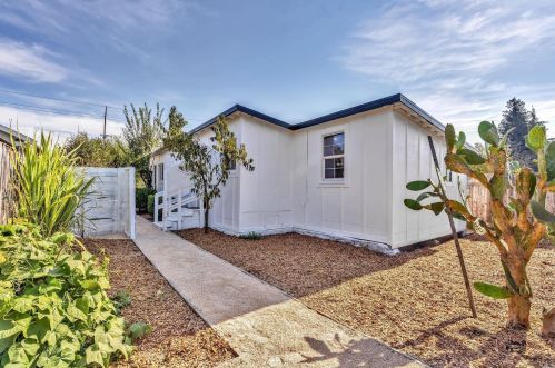 1311 Deturk Ave, Santa Rosa, CA 95404-5806