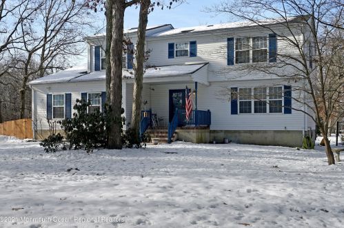 1 Mirta Ct, Jackson Twp, NJ 08527-2446