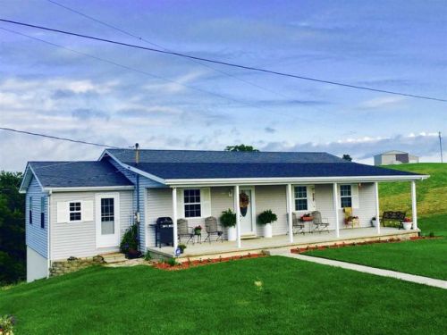 1970 Hamilton Rd, Bladeston, KY 41004-7732