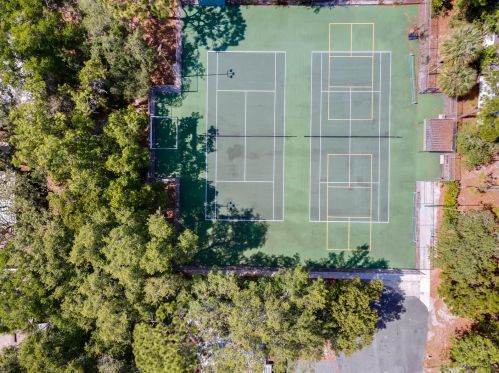 410 Tennis Ln, Lake Mary FL  32746-2526 exterior