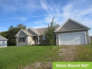 6212 Holly Creek Dr, Ontario, NY 14519-8639