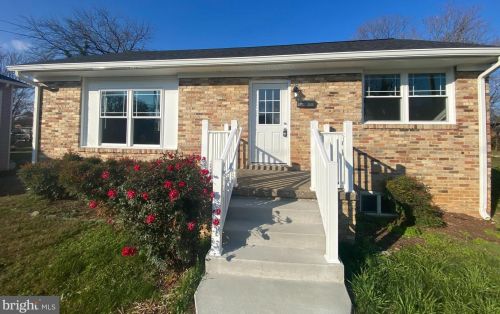 311 Mckinney St, Fredericksburg VA  22401-7124 exterior