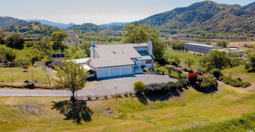 858 Sanel Dr, Ukiah CA  95482-9604 exterior