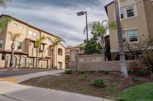 5433 Soho View Ter, San Diego, CA 92105-2391