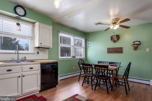 476 Belmont St, Pottstown PA 19464-5125 exterior