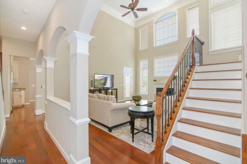 19372 Ml Dm Pl, Leesburg VA 20176-1637 exterior