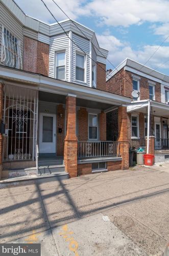 923 Atlantic Ave, Camden, NJ 08104-1129