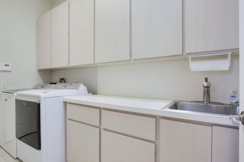966 Bear Island Cir, West Palm Beach FL  33409-2062 exterior
