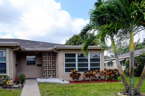 1370 High Point Blvd, Delray Beach, FL 33445-2810