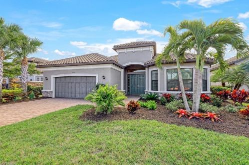 9243 Rialto Ln, Naples FL  34119 exterior