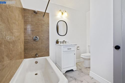 3401 Dakota St, Oakland CA 94602-3801 exterior