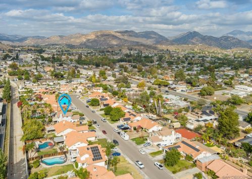 9568 Leyendekker Ct, Lakeside, CA 92040-4586
