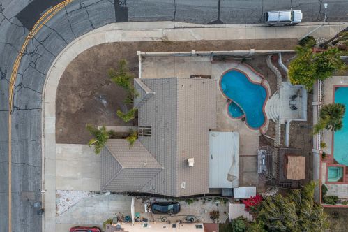 29083 Palm View St, Lake Elsinore CA  92530-7210 exterior