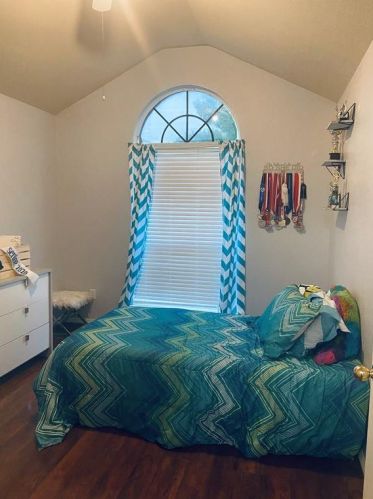 4600 Fox Meadows Ln, Midlothian TX  76063-6741 exterior